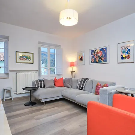 Holiday home Antica Casa Del Segretario Serramonacesca